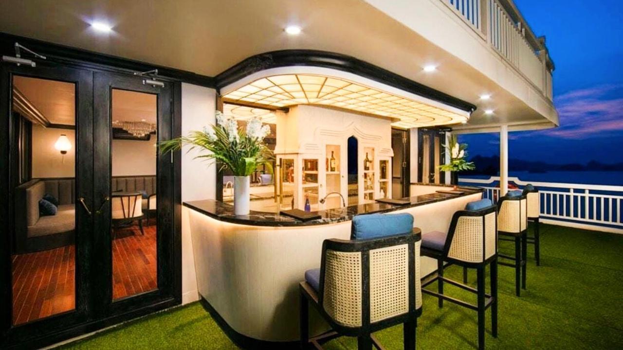 Lotus Elegance Cruise Hotel Ha Long Exterior photo