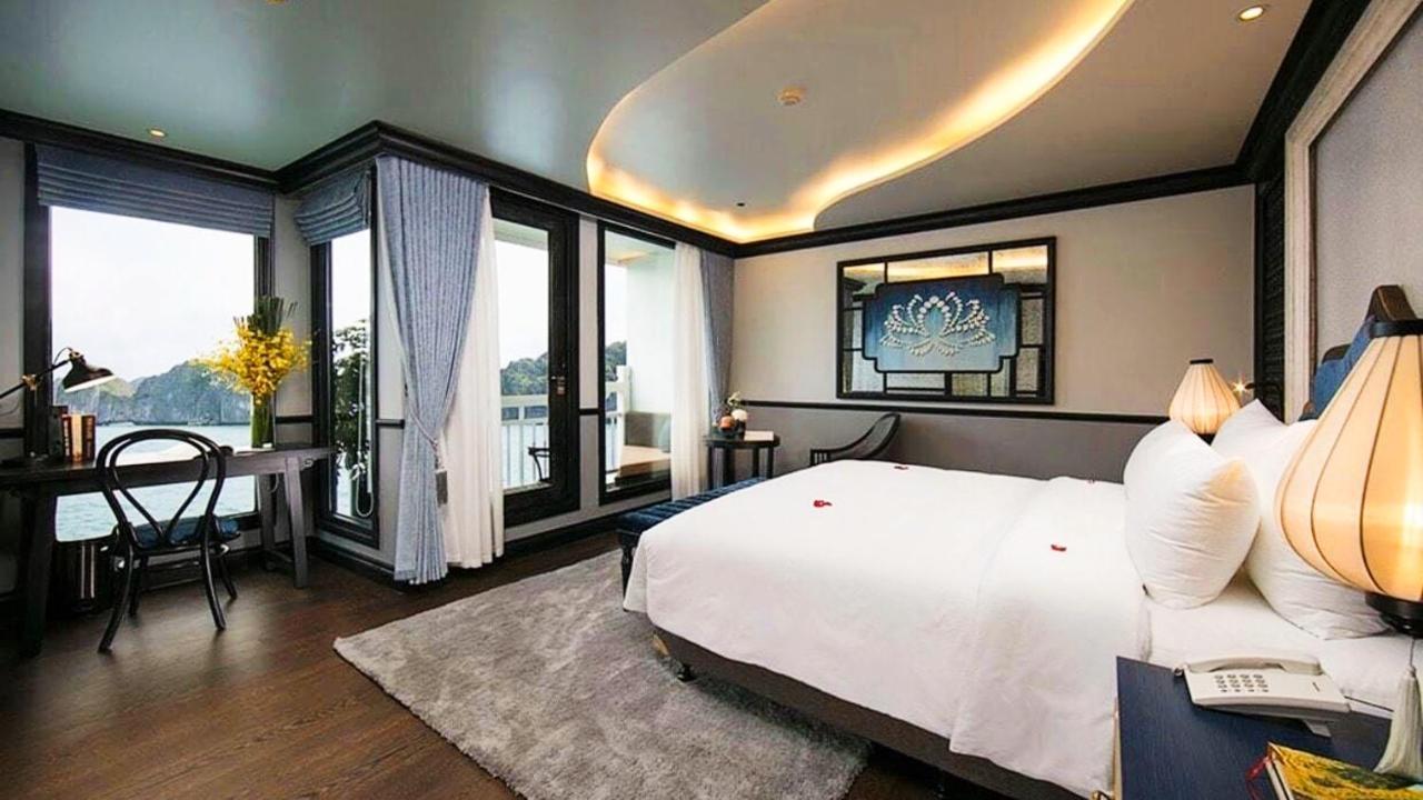 Lotus Elegance Cruise Hotel Ha Long Exterior photo
