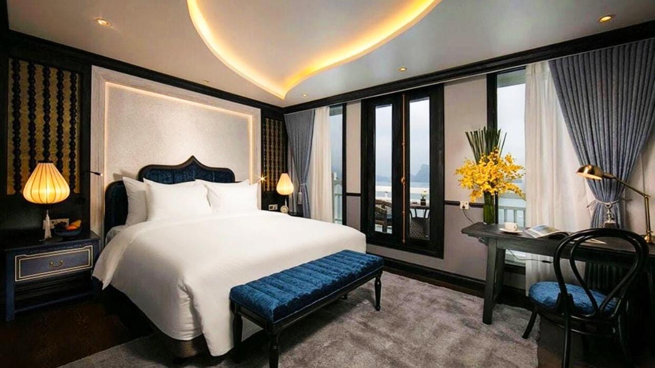 Lotus Elegance Cruise Hotel Ha Long Exterior photo