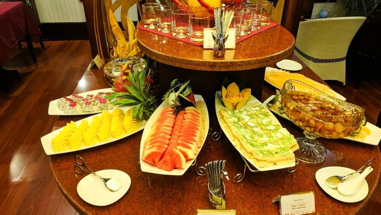Lotus Elegance Cruise Hotel Ha Long Exterior photo