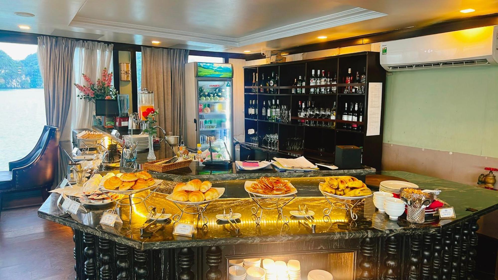 Lotus Elegance Cruise Hotel Ha Long Exterior photo